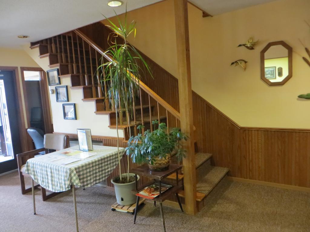 Amerivu Inn Prentice Екстер'єр фото